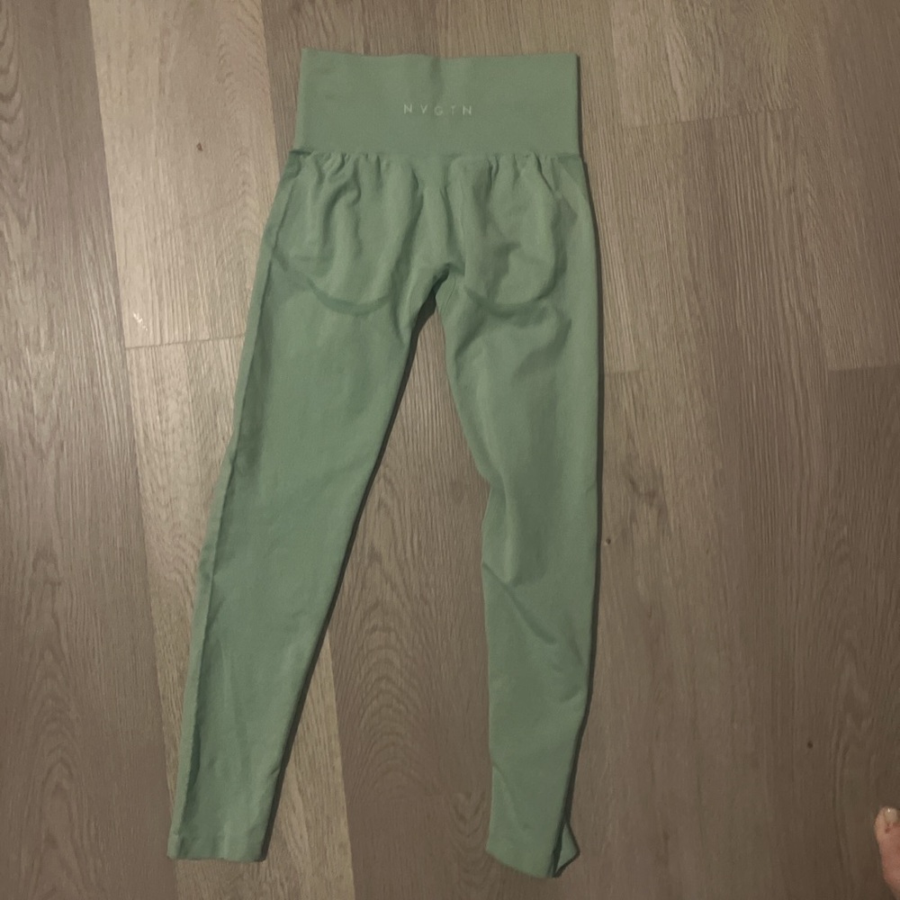NVGTN women’s leggings